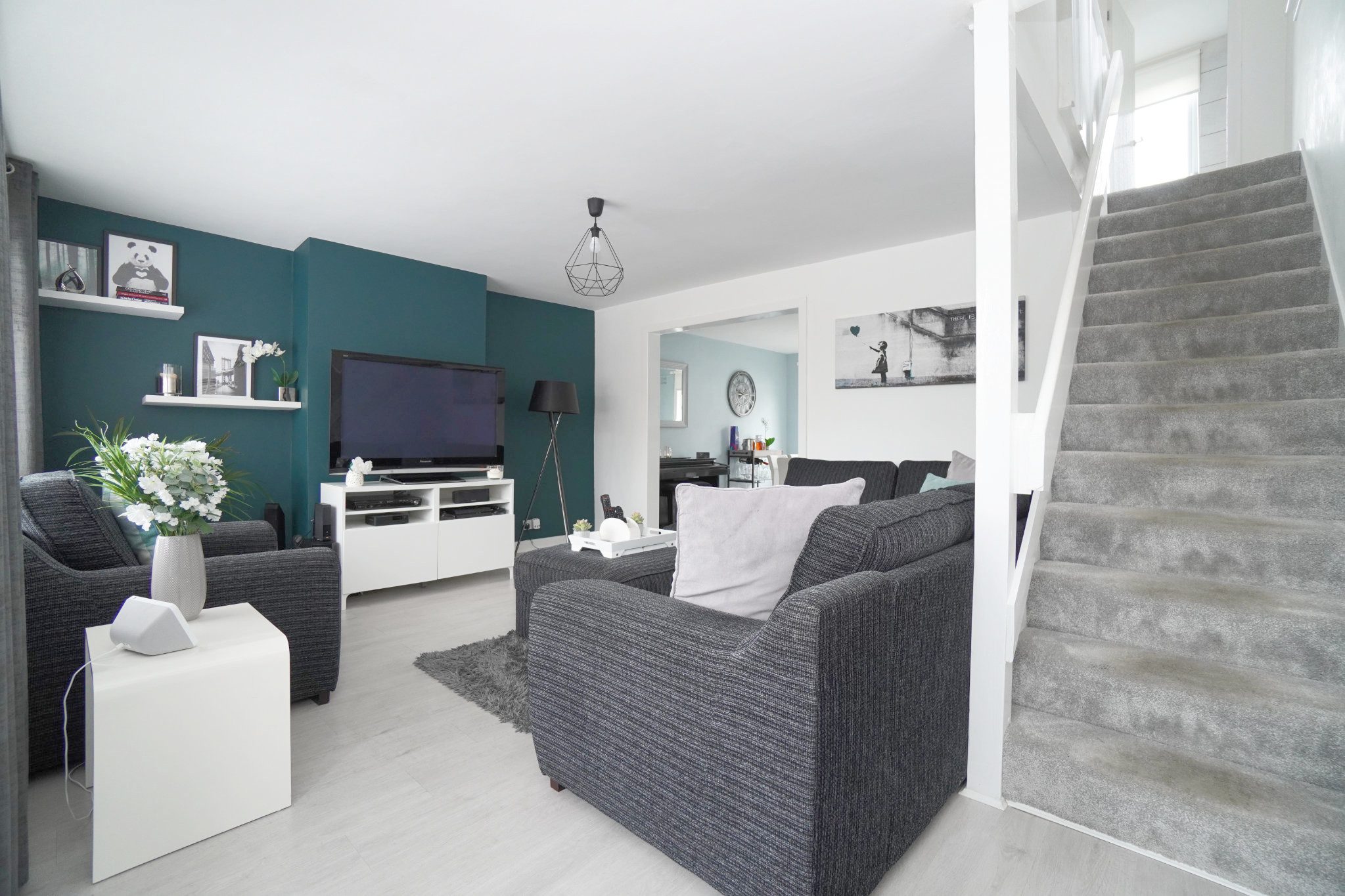 27 Farm Road, Duntocher G81 6JY McHugh Estate Agents