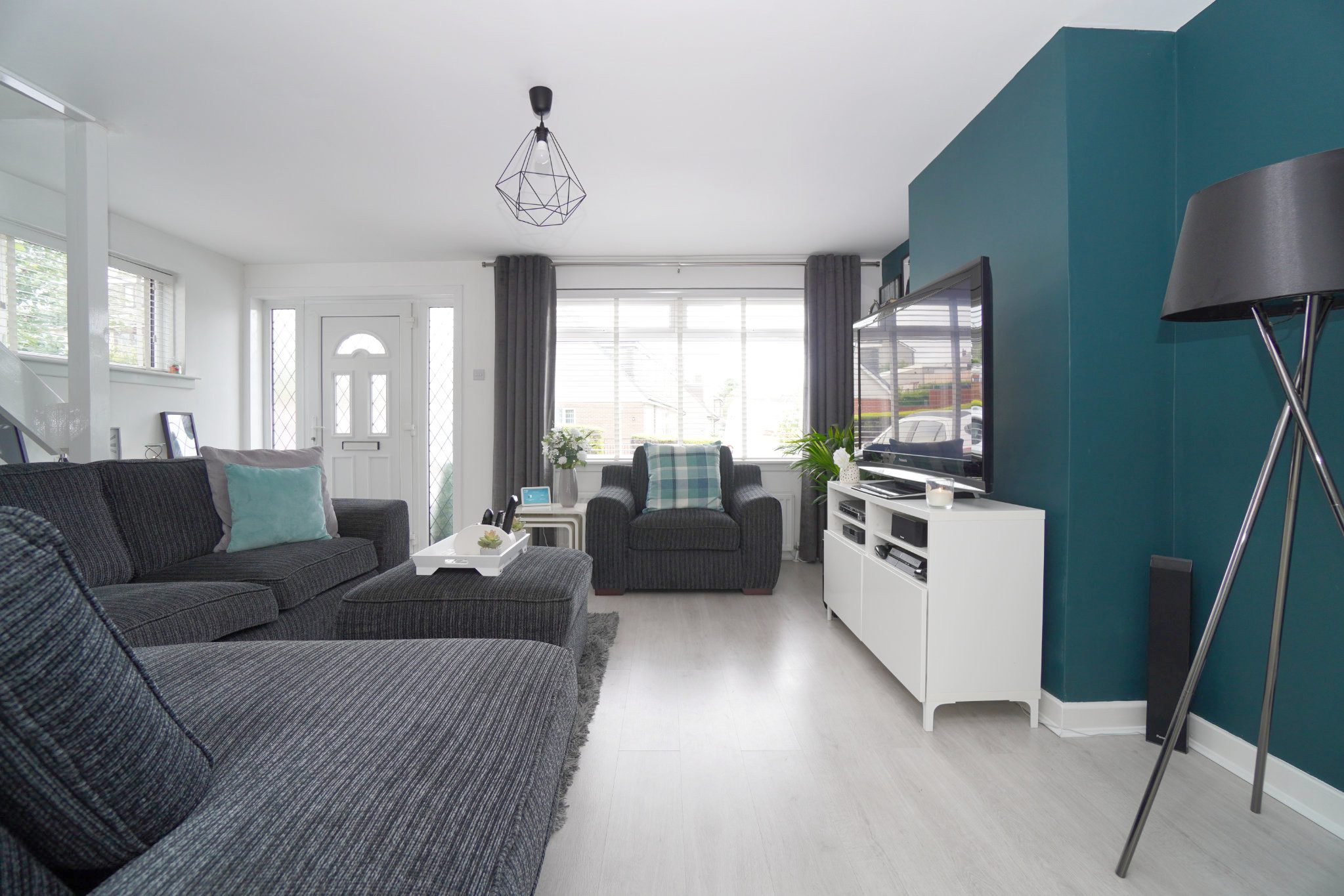 27 Farm Road, Duntocher G81 6JY McHugh Estate Agents