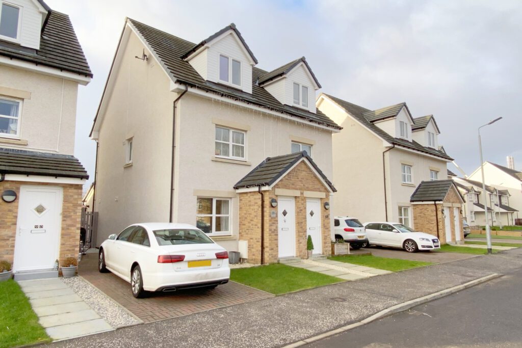 88 Caledonia Street, Dalmuir G81 4ER McHugh Estate Agents