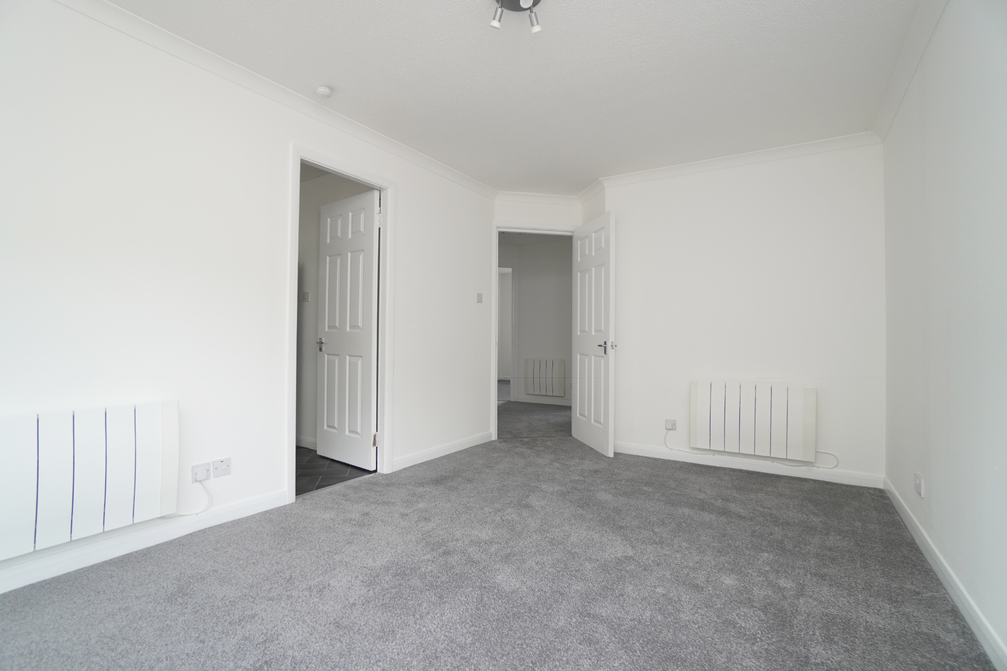 Flat 3, 137 Glasgow Road, Clydebank McHugh Estate Agents