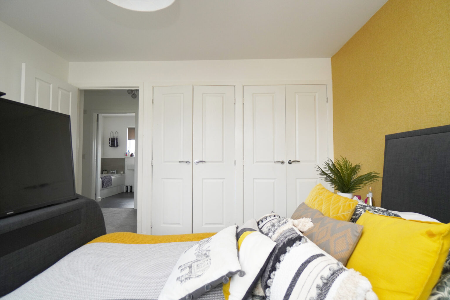 5 Queen Mary Crescent, Clydebank McHugh Estate Agents