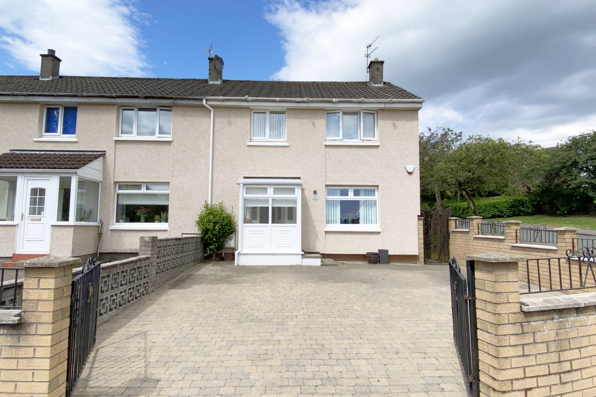 17 Freelands Road, Old Kilpatrick McHugh Estate Agents