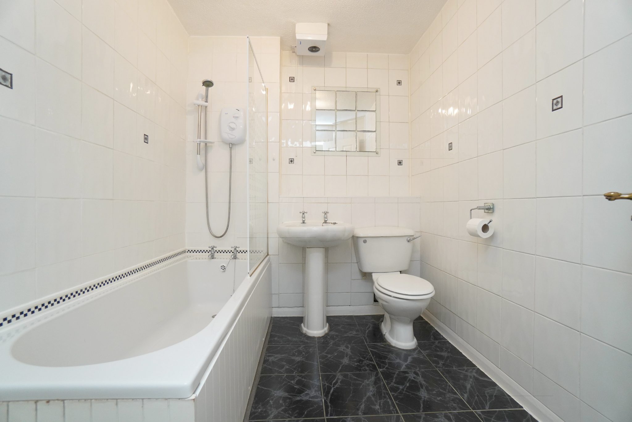 Flat 3 135 Glasgow Road, Clydebank G81 1QL McHugh Estate Agents