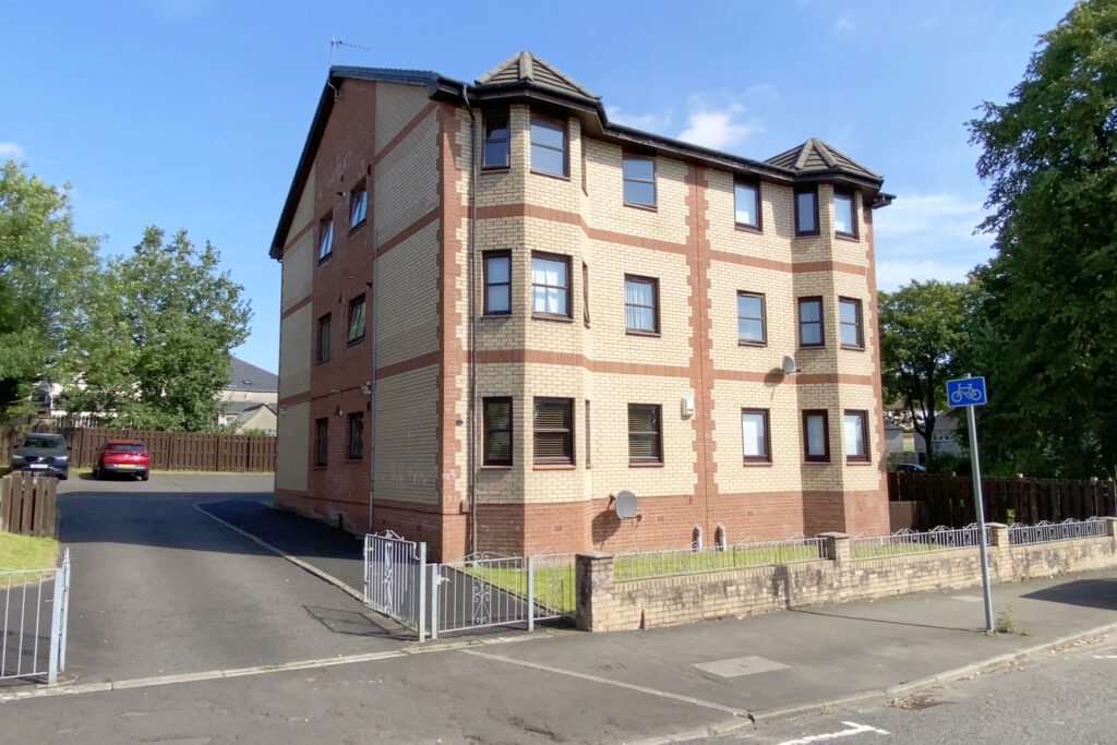 0/2, 27 Drumry Road, Clydebank