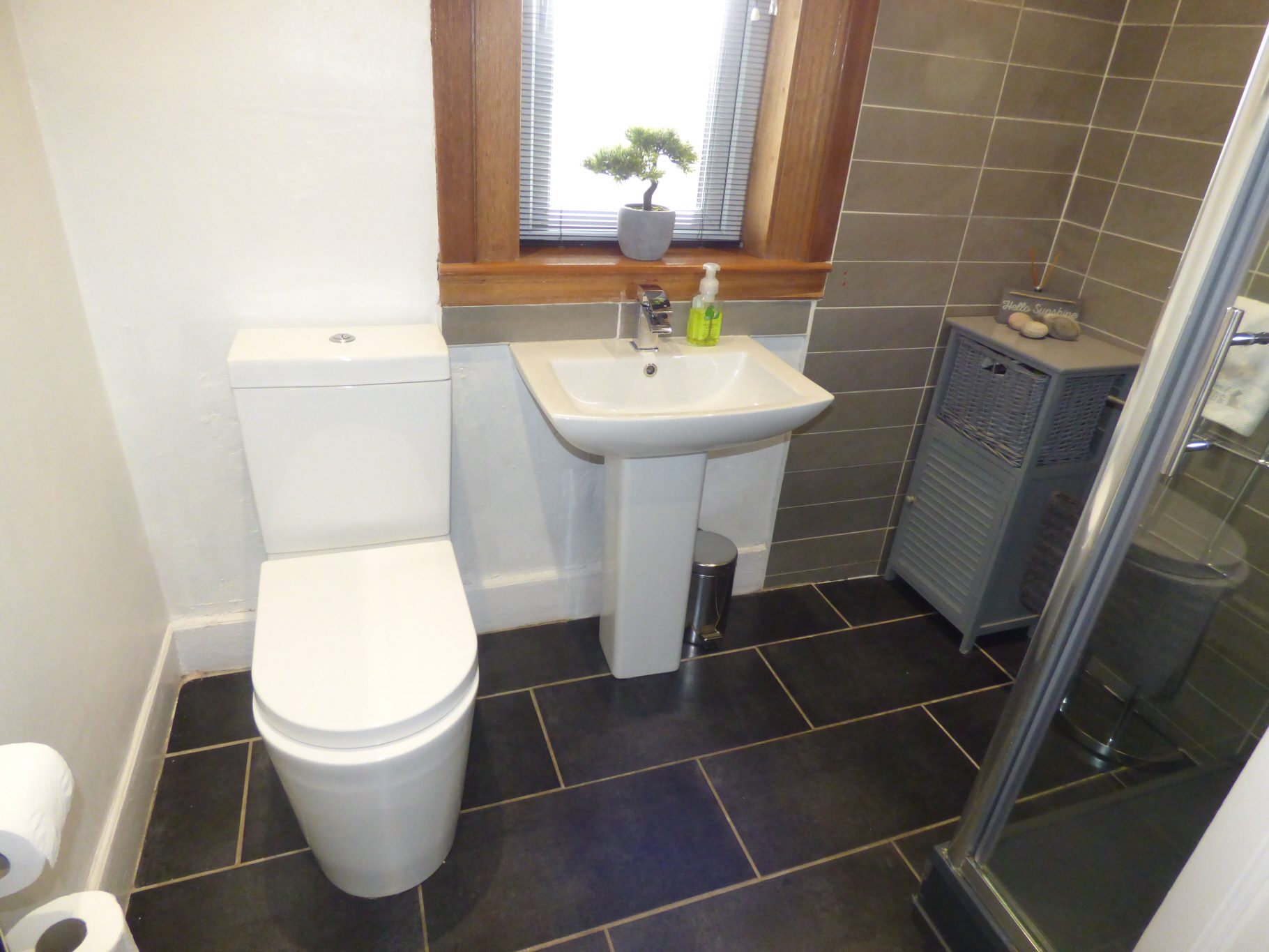 22 Bradan Avenue Glasgow G13 4HU McHugh Estate Agents