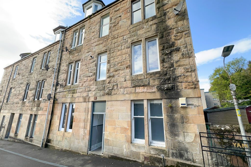 1/2 44 Dumbarton Road, Bowling McHugh Estate Agents