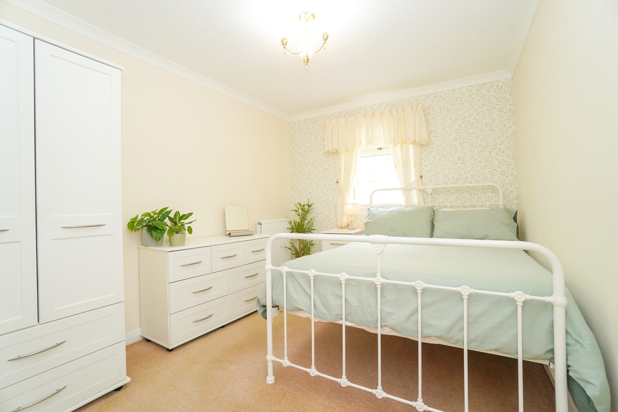 Antonine Gardens, Duntocher McHugh Estate Agents