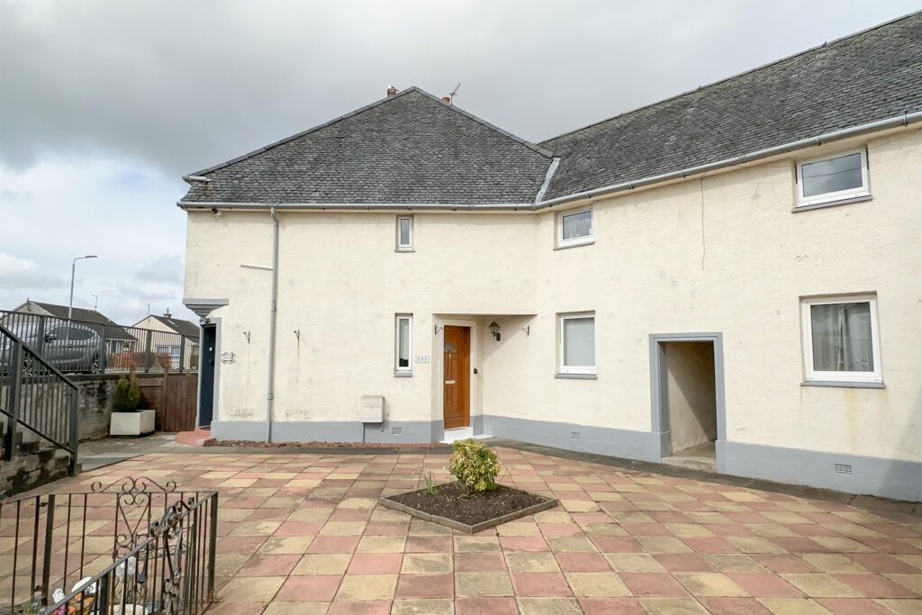 237 Dumbarton Road, Old Kilpatrick McHugh Estate Agents