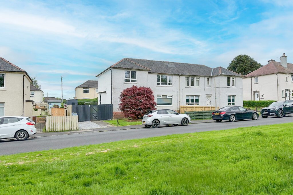 33 Glenhead Road, Parkhall McHugh Estate Agents