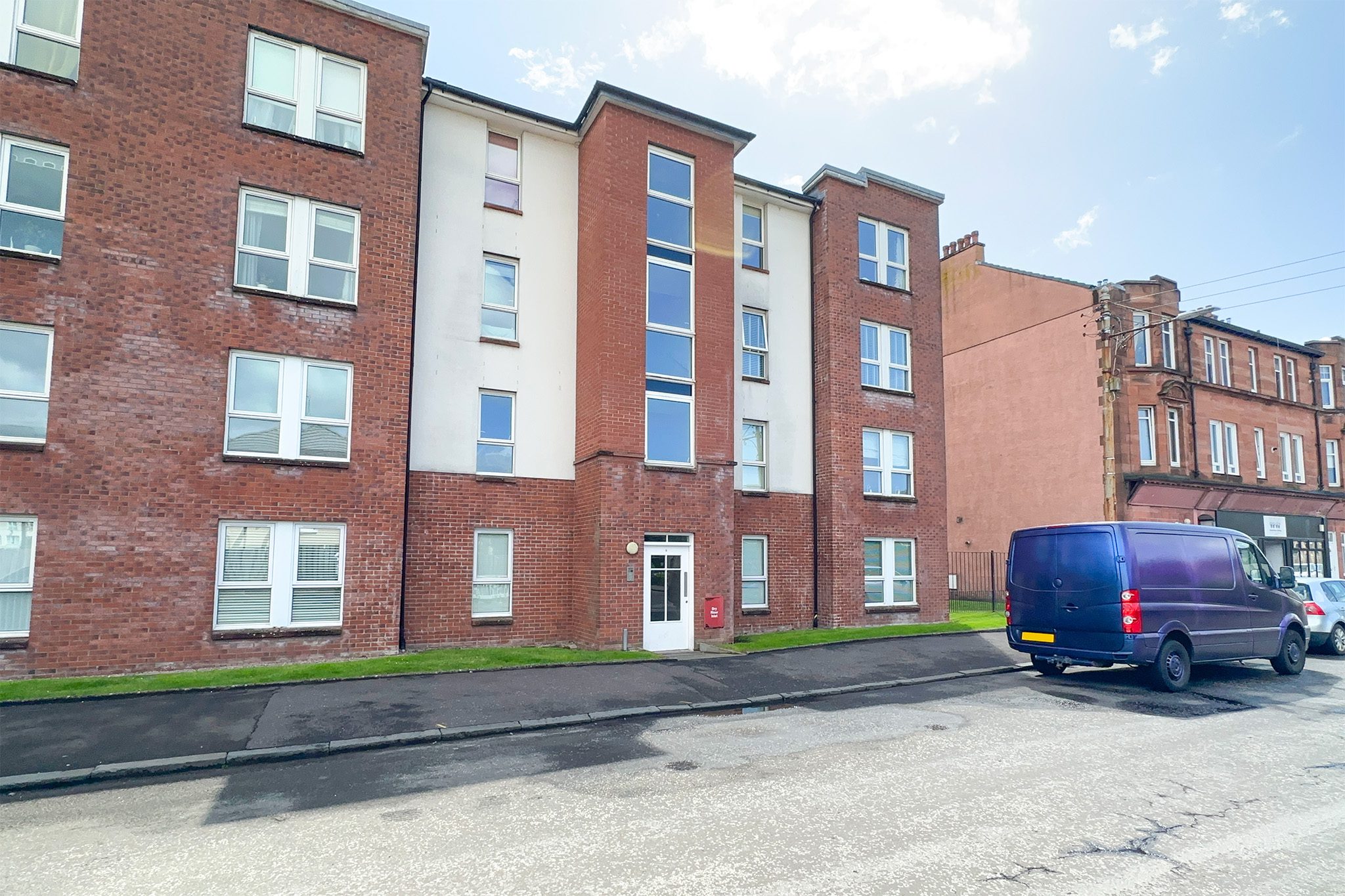 2/2 8 Dean Court, Clydebank McHugh Estate Agents