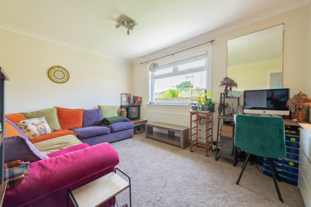 55 Farm Road, Duntocher McHugh Estate Agents