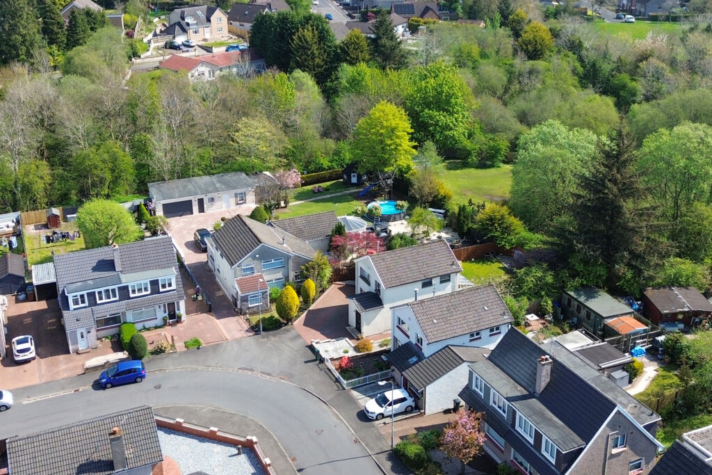 Hillcrest Avenue, Hardgate