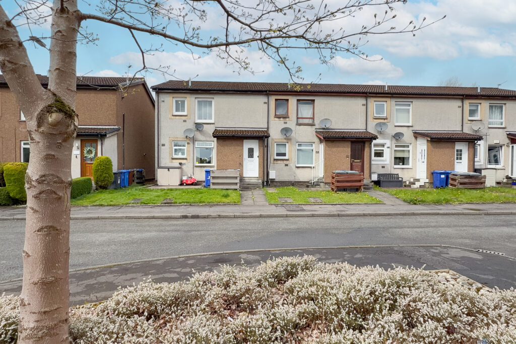 Kestrel Court, Hardgate